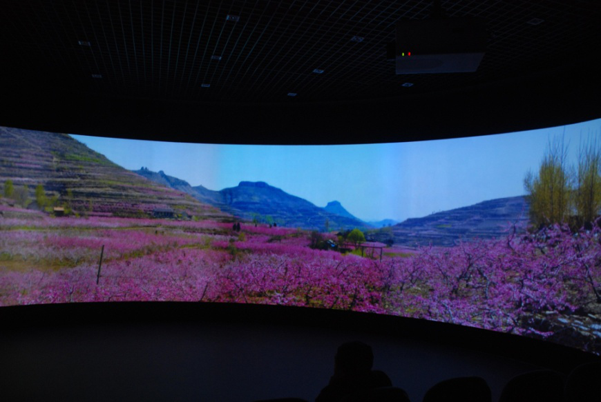 弧幕、環(huán)幕投影