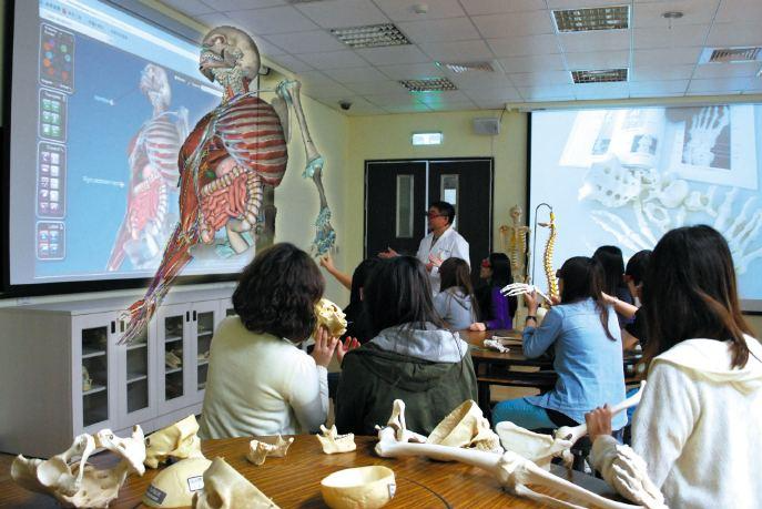 全息投影教學應用 全息投影教學應用